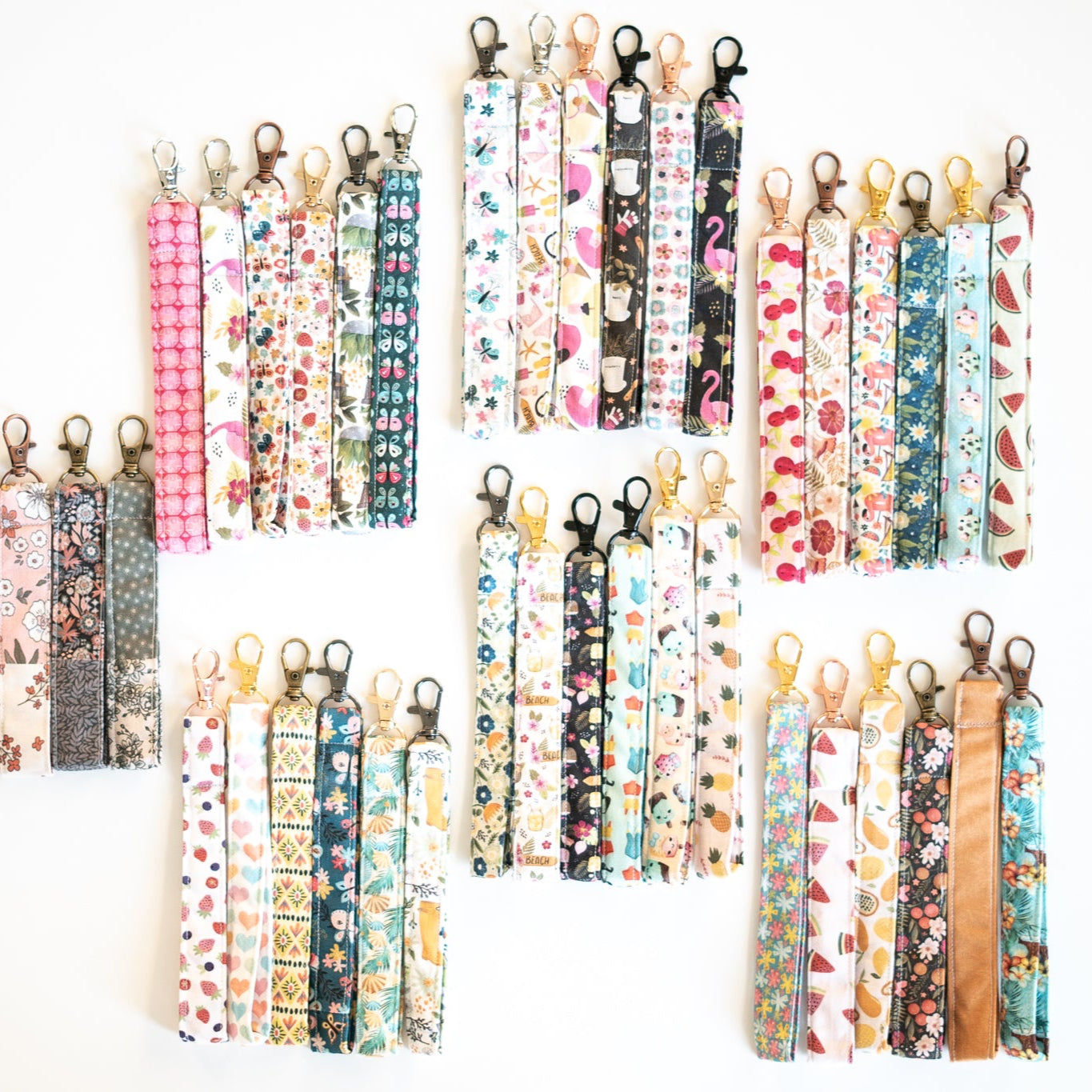 COLORFUL KEYCHAINS